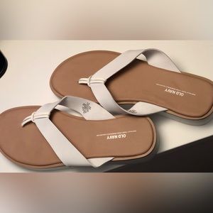 NWOT Women’s Old Navy white sandal size 8.5